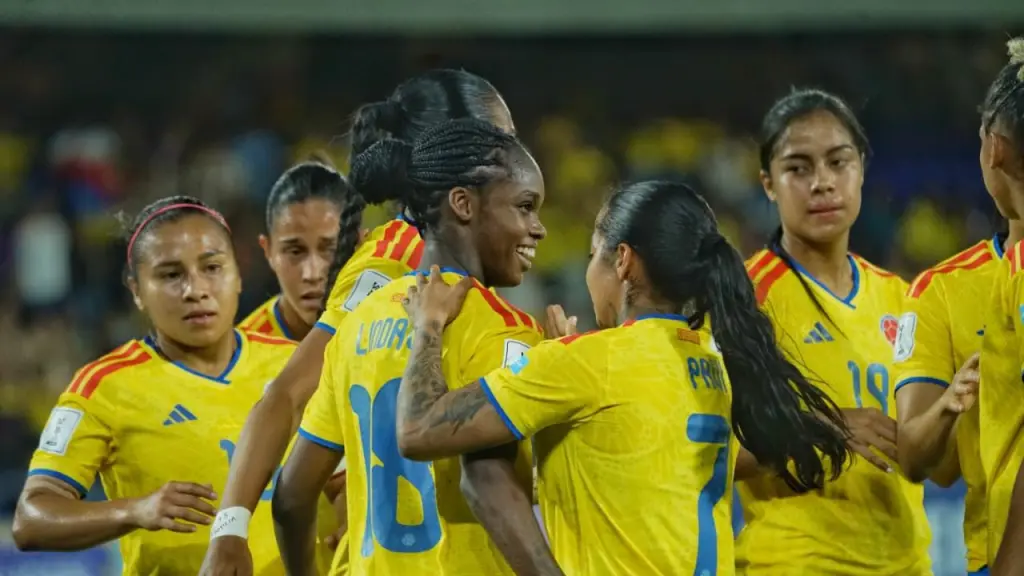 Linda Caicedo celebra gol con la Selección Colombia femenina -