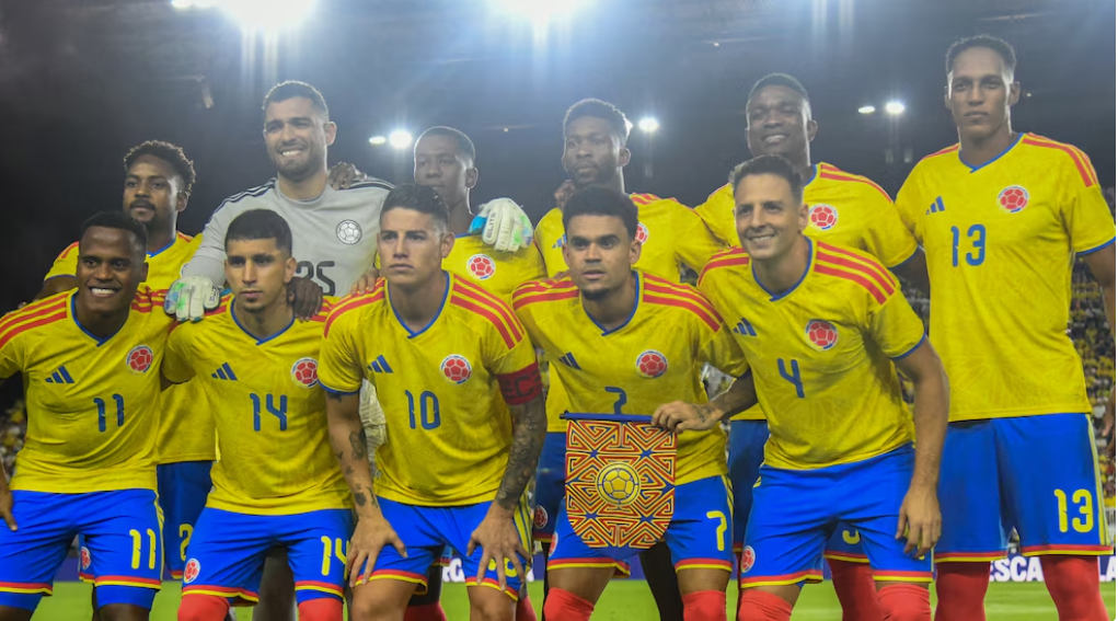Foto de presentación previa al partido de la selección Colombia